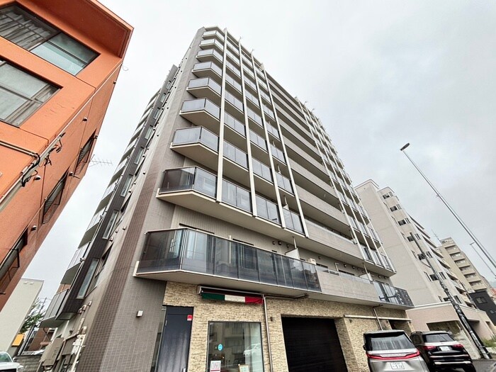 スペチアーレ伏見の物件外観写真