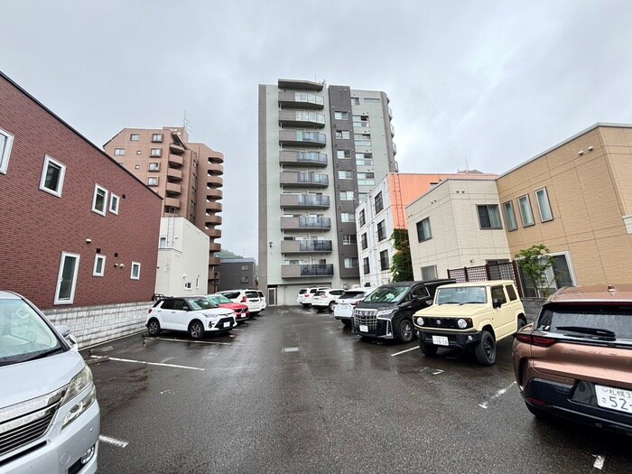 スペチアーレ伏見の物件外観写真