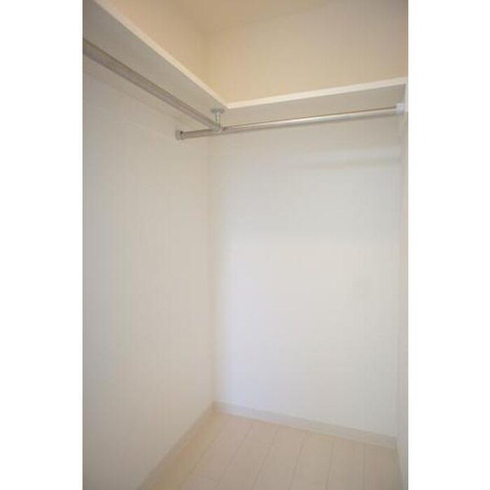 スペチアーレ伏見の物件内観写真