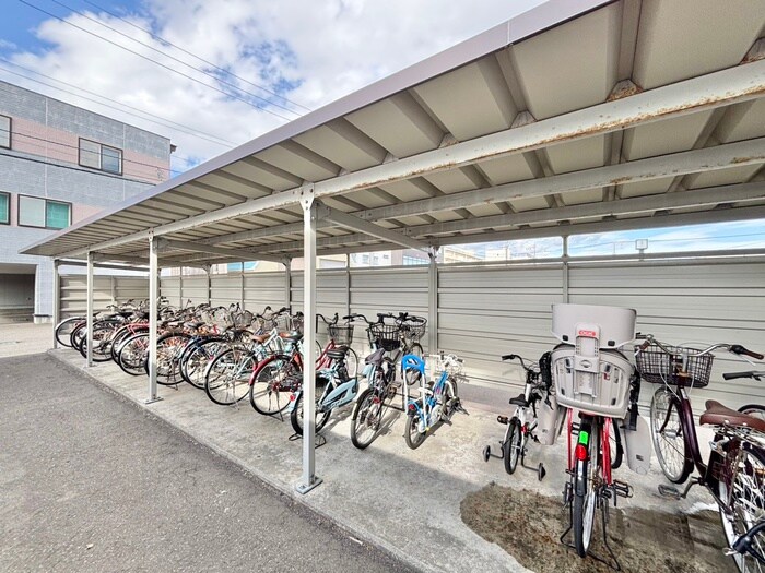 カナルハイツの物件外観写真