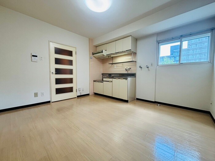 メゾン丸惣河関２４の物件内観写真