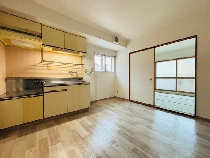 メゾン丸惣河関２４の物件内観写真