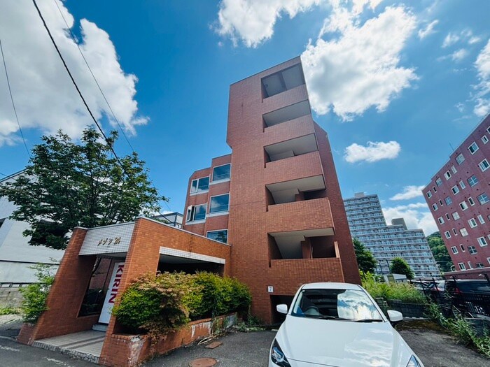 メゾン丸惣河関２４の物件外観写真