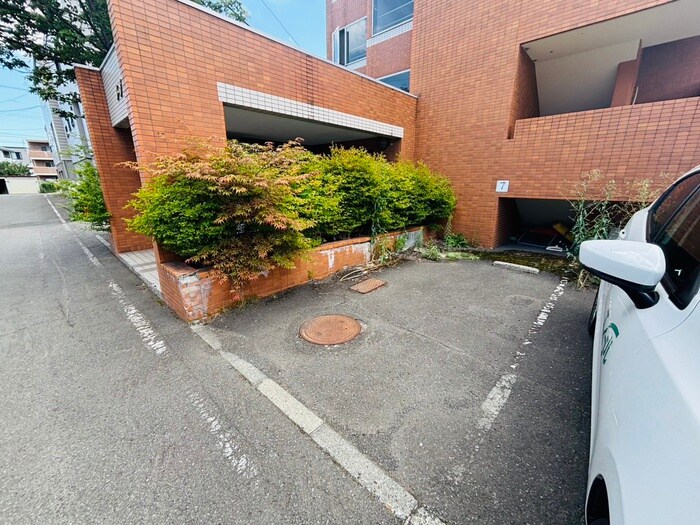 メゾン丸惣河関２４の物件外観写真