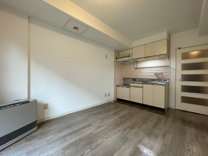 メゾン丸惣河関２４の物件内観写真