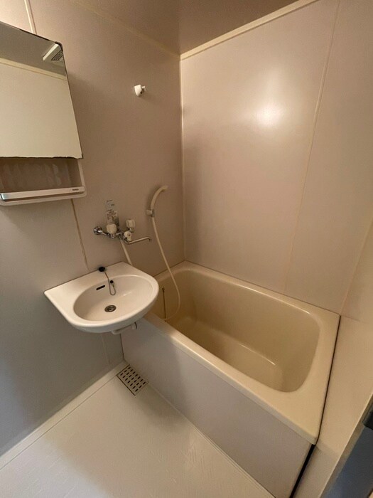 メゾン丸惣河関２４の物件内観写真