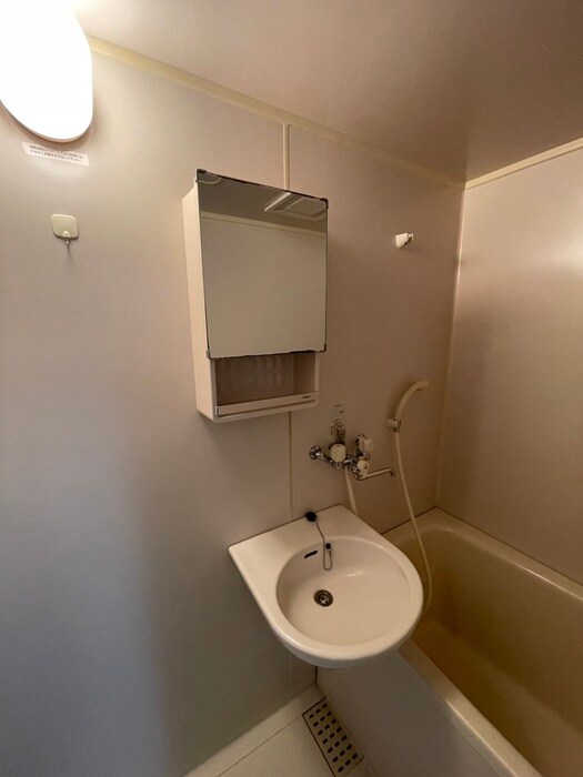 メゾン丸惣河関２４の物件内観写真