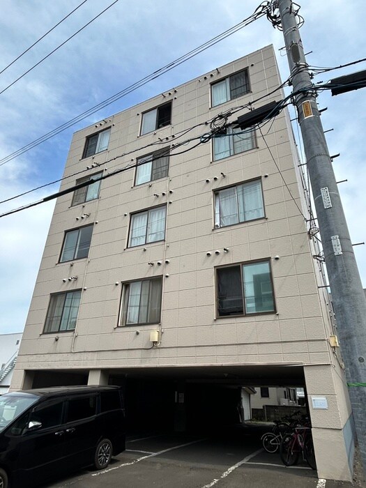 パ－クハイツ２４の物件外観写真