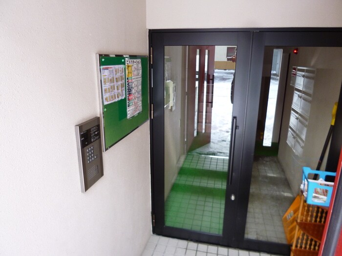 レッドボックスの物件外観写真