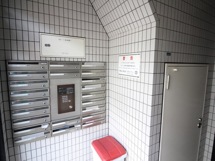 Ｒ－ＦＲＥＥ南５西１２の物件外観写真