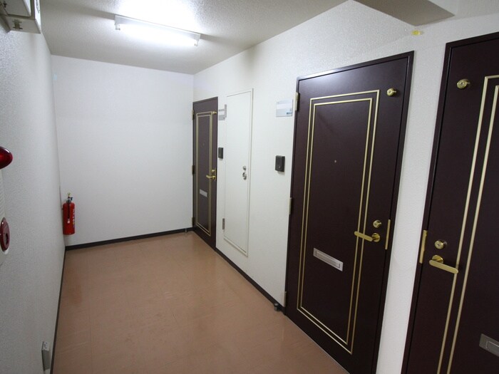 Ｒ－ＦＲＥＥ南５西１２の物件外観写真