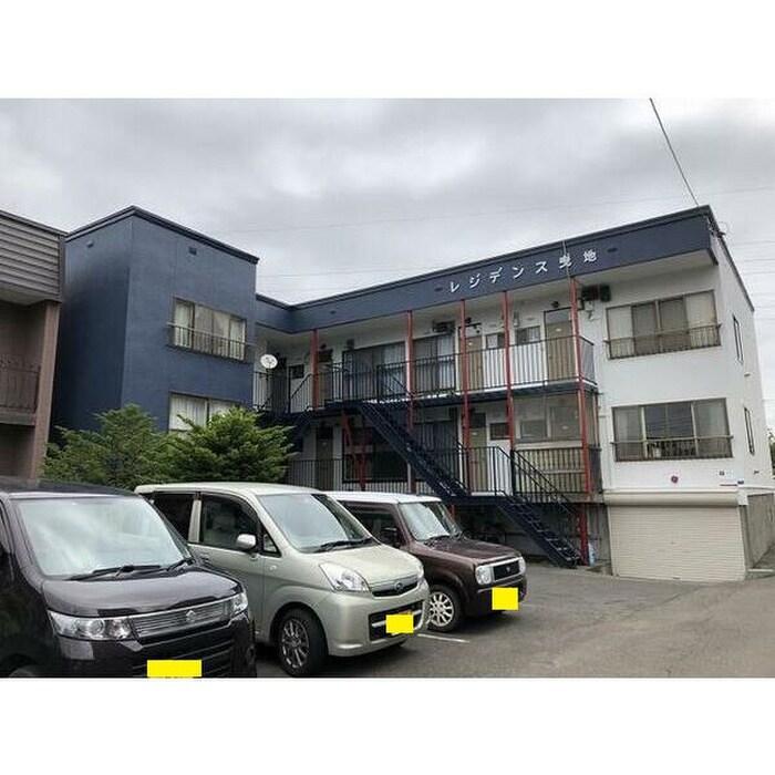 レジデンス曳地の物件外観写真