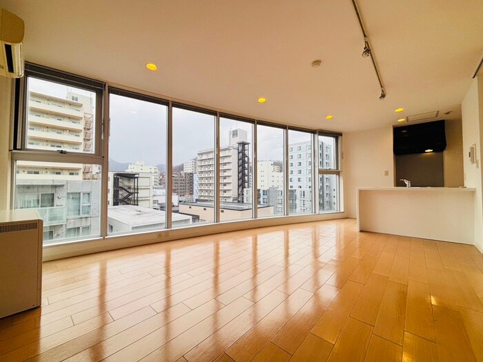 ＩＮＦＩＮＩＴＹ２２の物件内観写真