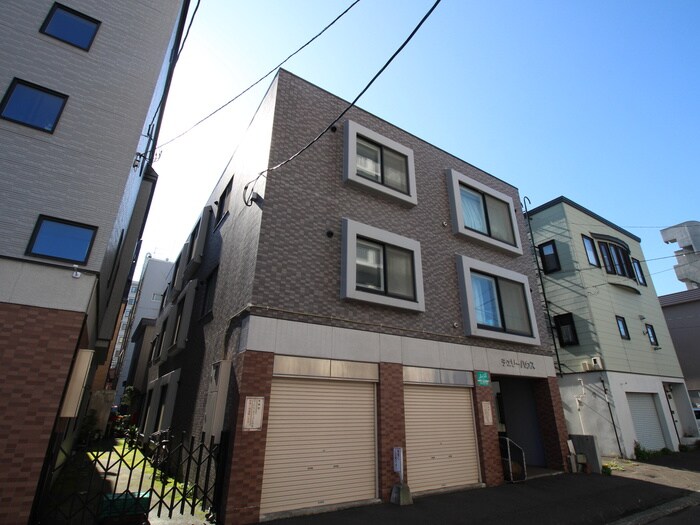 チェリ－ハウスの物件外観写真