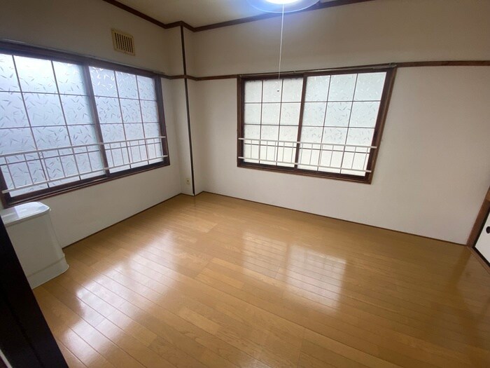 上野マンションの物件内観写真