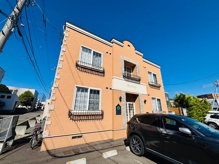 ルミエール宮の森２－８の物件外観写真