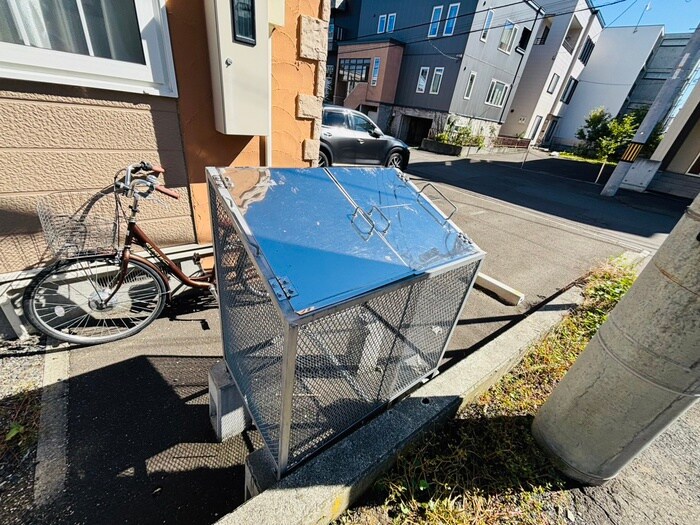 ルミエール宮の森２－８の物件外観写真