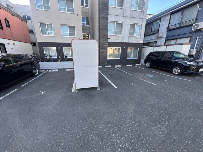 Elle Cube学園前の物件外観写真