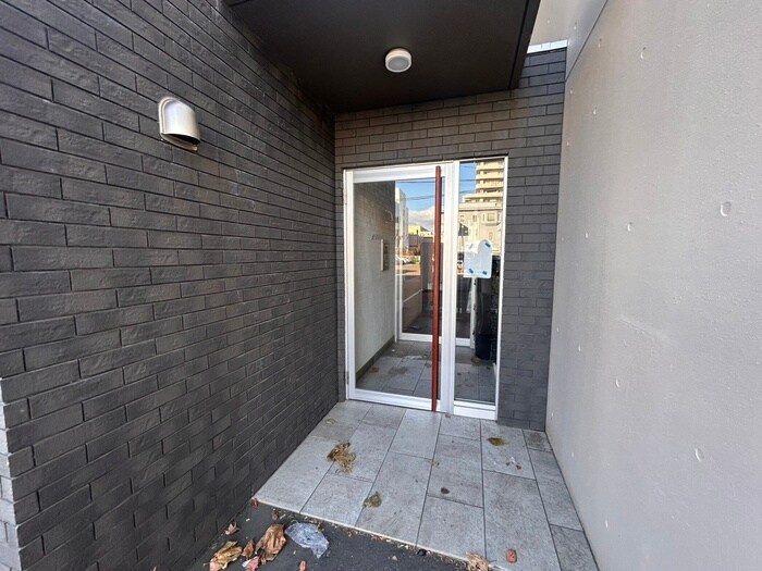 Elle Cube学園前の物件外観写真