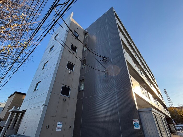 イーストウォールの物件外観写真