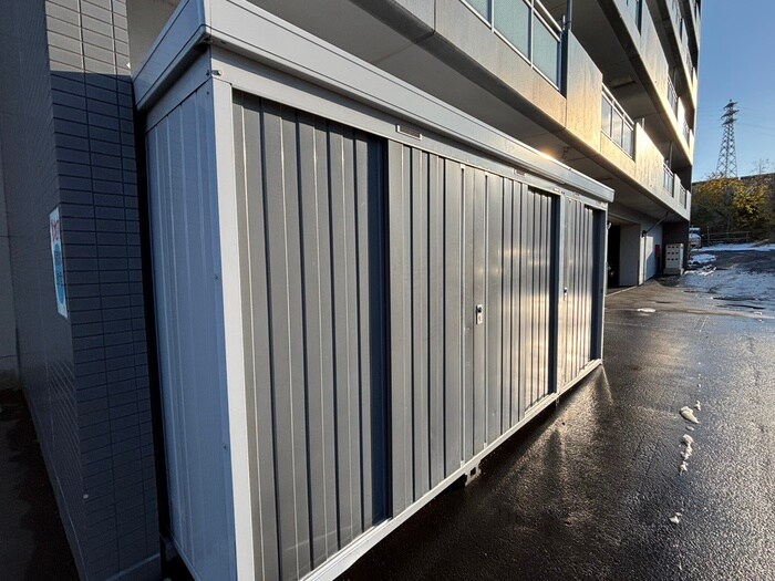 イーストウォールの物件外観写真