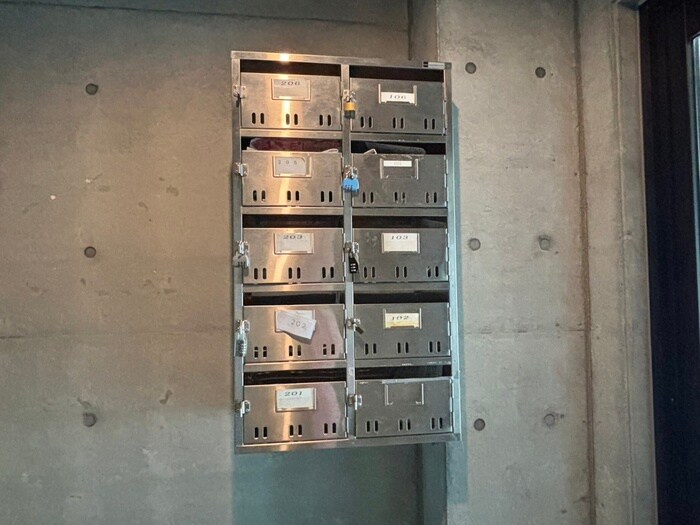 ＣＯＬＬＩＮＳ・４２の物件外観写真