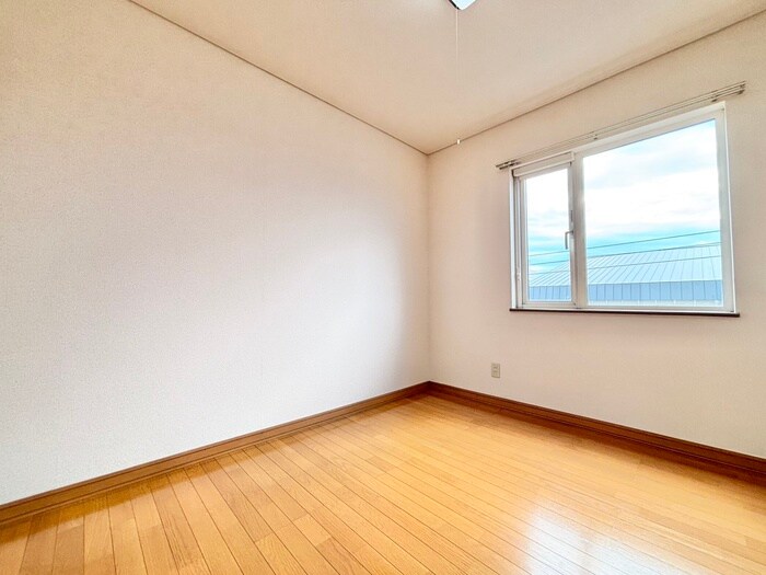 ＣＯＬＬＩＮＳ・４２の物件内観写真