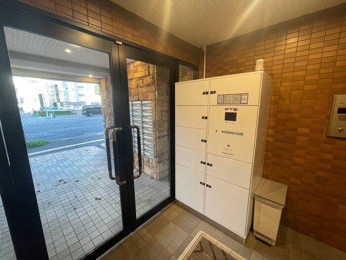 アップタウンハイツの物件外観写真