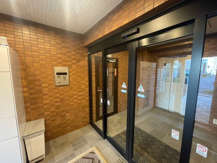 アップタウンハイツの物件外観写真