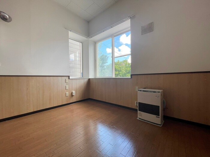 ロイヤルロ－ドの物件内観写真