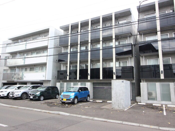 ロテュスの物件外観写真