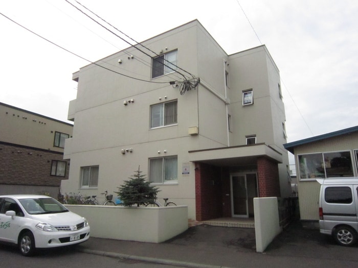 ウエスト２４の物件外観写真