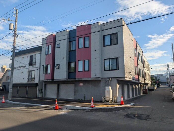 プランドール西町の物件外観写真