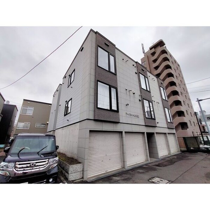 アークコート北大西Ⅲの物件外観写真