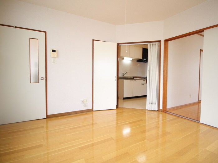 スリーオークスⅠの物件内観写真