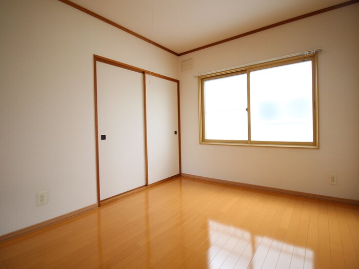 スリーオークスⅠの物件内観写真