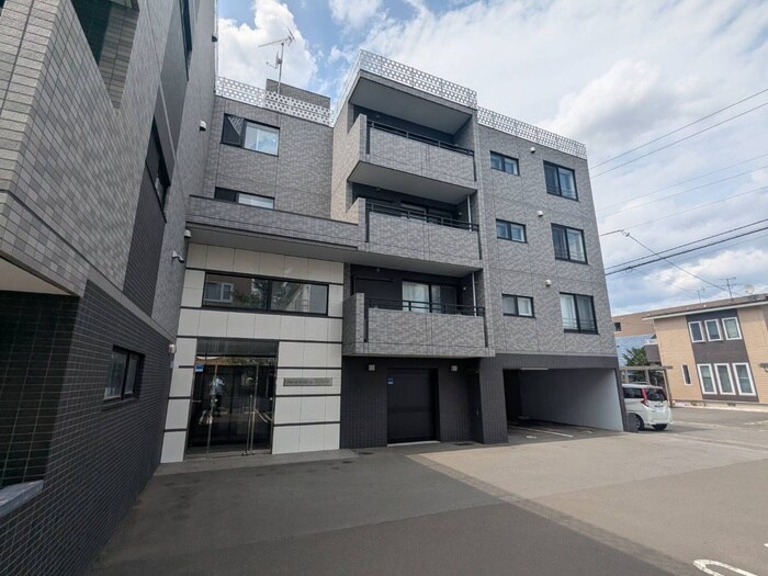 サンアイローヤル19の物件外観写真