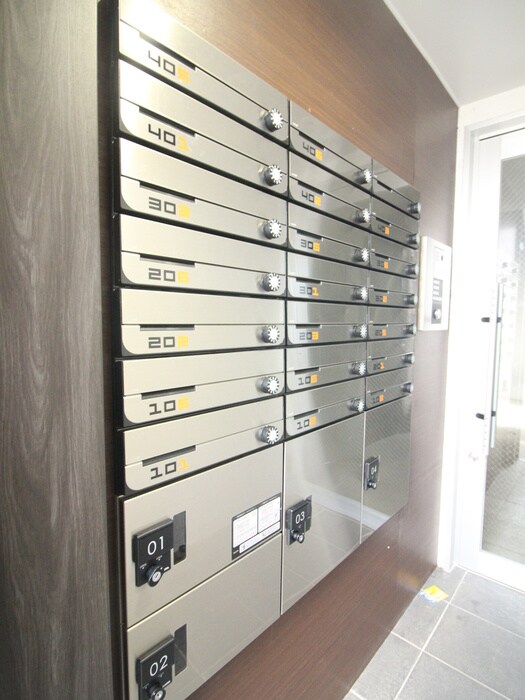 COMSA月寒中央の物件外観写真