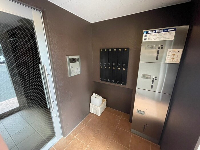 ロワ・クラッセの物件外観写真