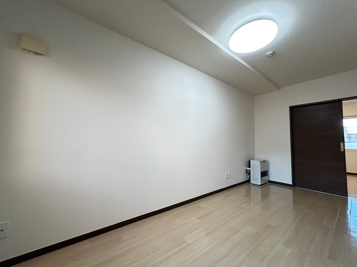 モンヴェール学園前の物件内観写真