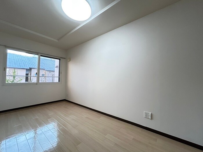 モンヴェール学園前の物件内観写真