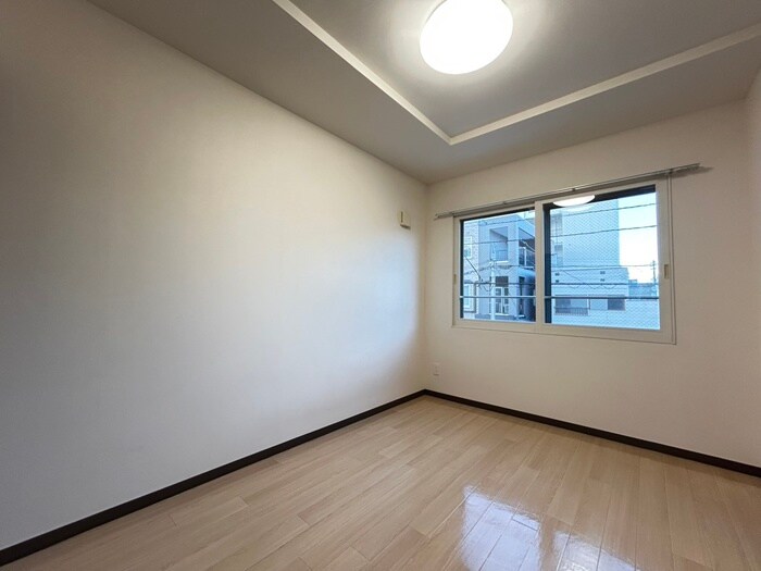 モンヴェール学園前の物件内観写真