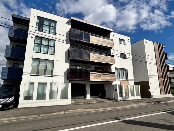 ピオネロ山鼻の物件外観写真