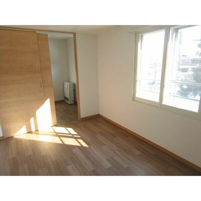 ＮＯＯＮ南山鼻の物件内観写真