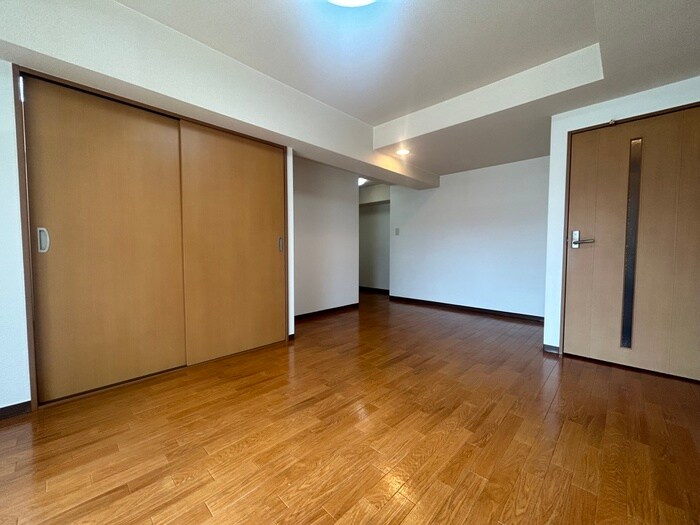 カルフ－ル麻生の物件内観写真