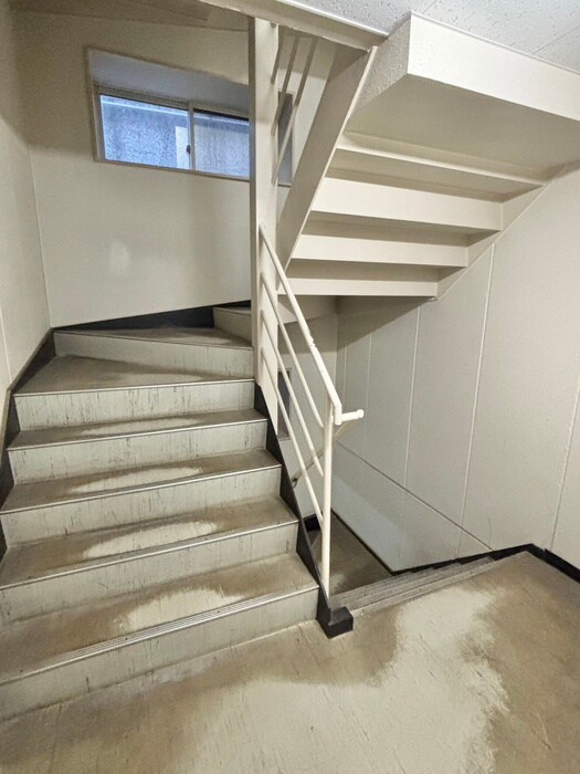 カルフ－ル麻生の物件外観写真