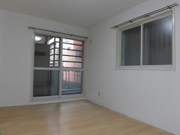 エンドレス三井南６条の物件内観写真