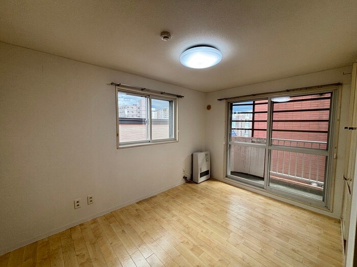 エンドレス三井南６条の物件内観写真