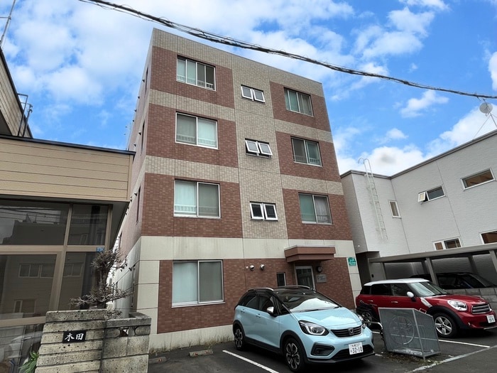 グランドフラワ－の物件外観写真