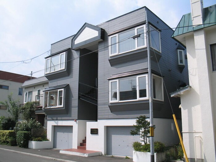 ア－バンポエムノ－ス２８の物件外観写真